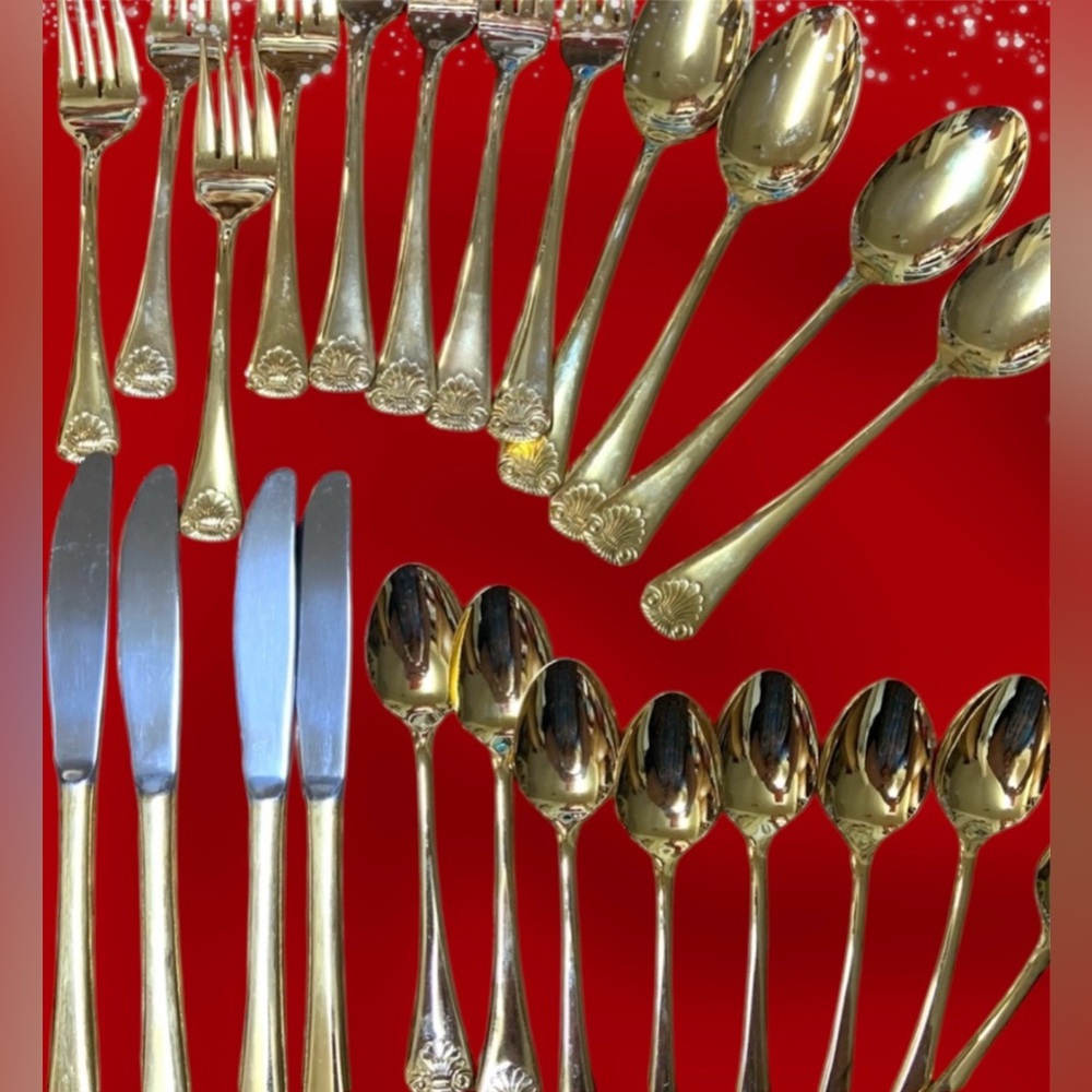 Elegant Gold Flatware Set 24 pieces